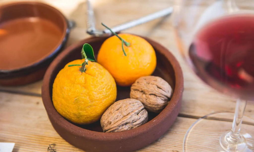 Vino je moguće zamijeniti kod kuhanja sa sokom od agruma popit limuna, limete, naranče, mandarine