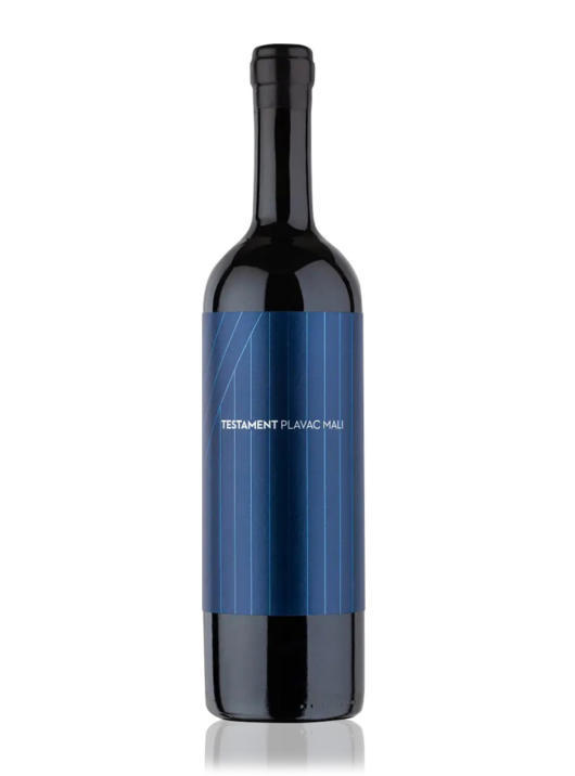 Testament Plavac Mali je crveno vino tamne rubin, neprovidne boje, mirisa zrele šljive, rogača i začina. Okus je opulentan, elegantan i moćne strukture.